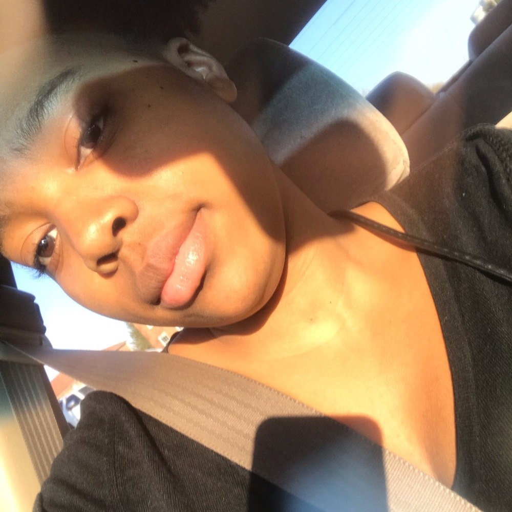 Meet your Posher, Hannah